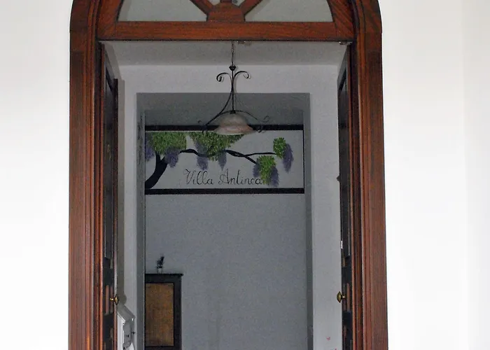 לינה וארוחת בוקר Antinea אבלינו